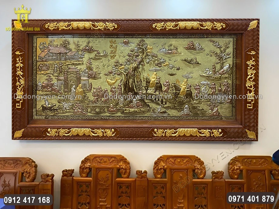 Tranh được treo tại kh&ocirc;ng gian ph&ograve;ng kh&aacute;ch nh&agrave; kh&aacute;ch VIP